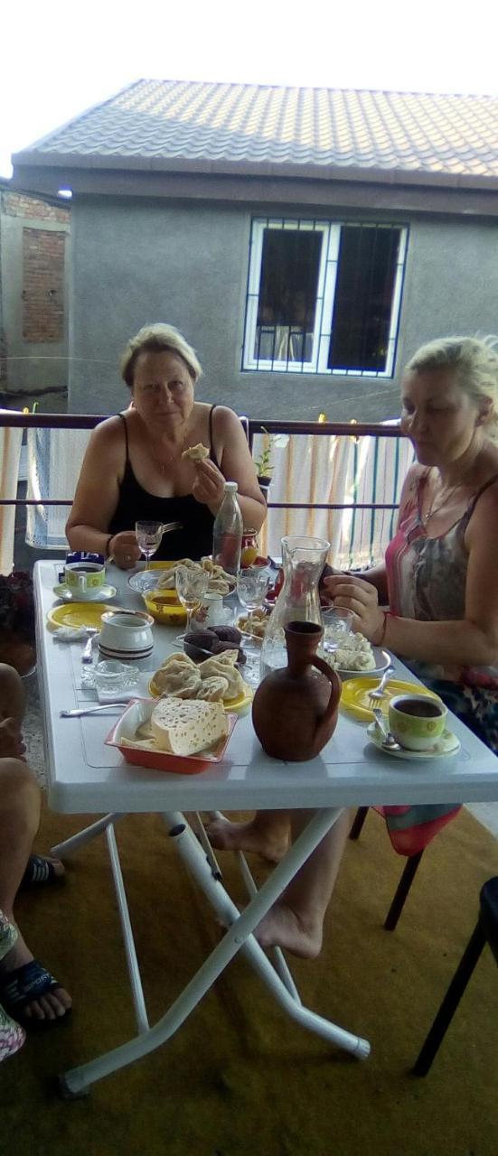 Natia Hotel Telavi Eksteriør billede